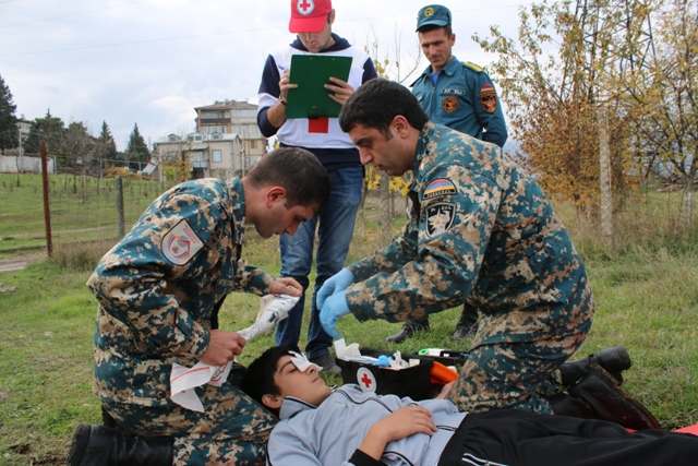 Voskevan team took the 1st place at MES civil defense groups First Aid competition
