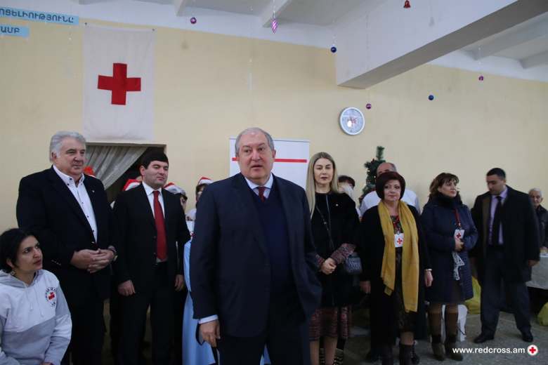 Armen Sarkissian, the President of the Republic of Armenia visits the Armenian Red Cross    Soup Kitchen in Masis, Ararat 