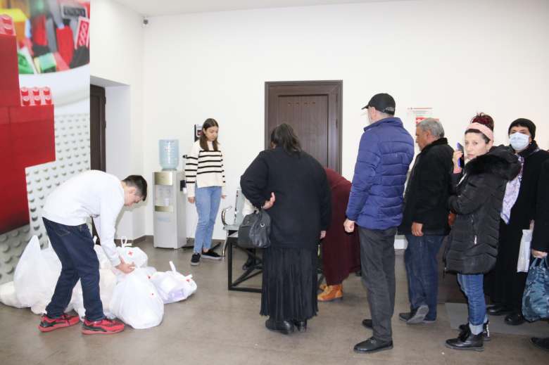 Աջակցություն Ղարաբաղյան հակամարտության սրացման հետևանքով տեղահանված և  Քովիդ-19-ից տուժած ընտանիքներին