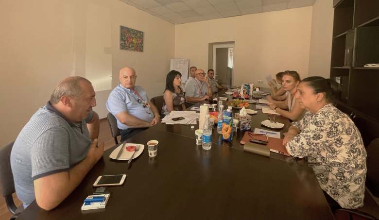 Round-table discussions on Gyumri 24-hour care center