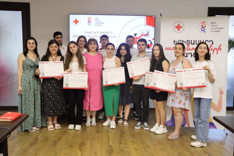 13 young initiators received grants from the ARCS